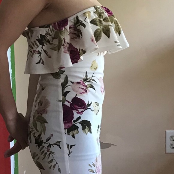 Size 1 Xtraordinary Floral Dress - Picture 4 of 5